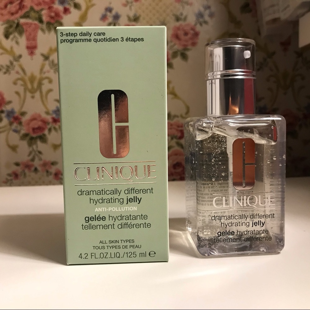 Clinique dramatically different jelly New